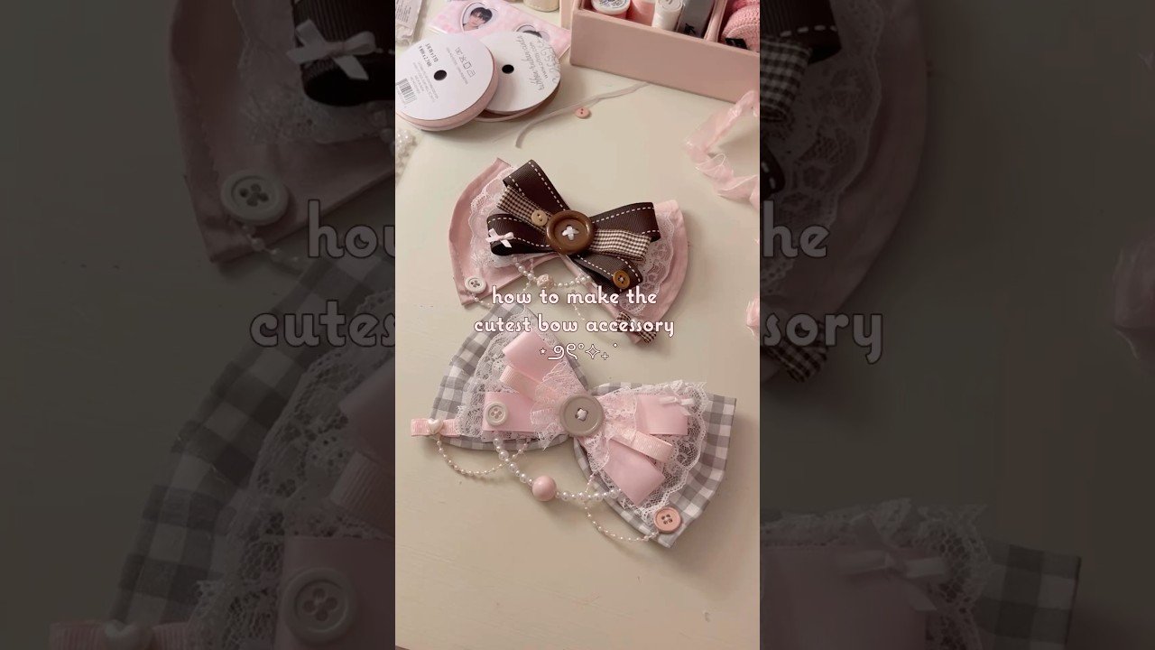Coquette aesthetic Instagram 2026 dengan bows, ribbons, dan pastel pink feminin