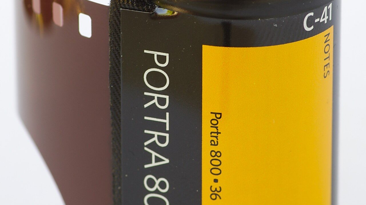 Kodak Portra preset Instagram 2026 - film analog cartridge