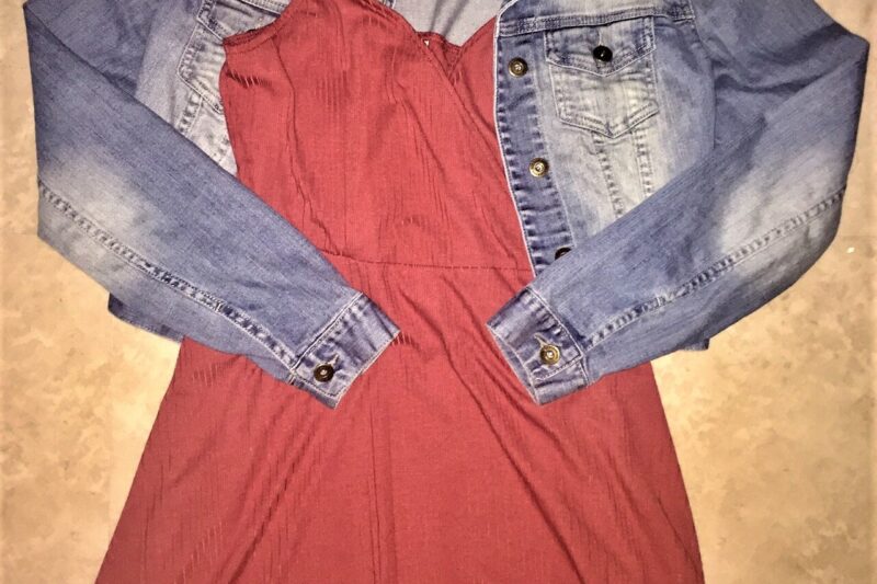Messy Girl Aesthetic gaya grunge modern dengan flannel dan jeans robek