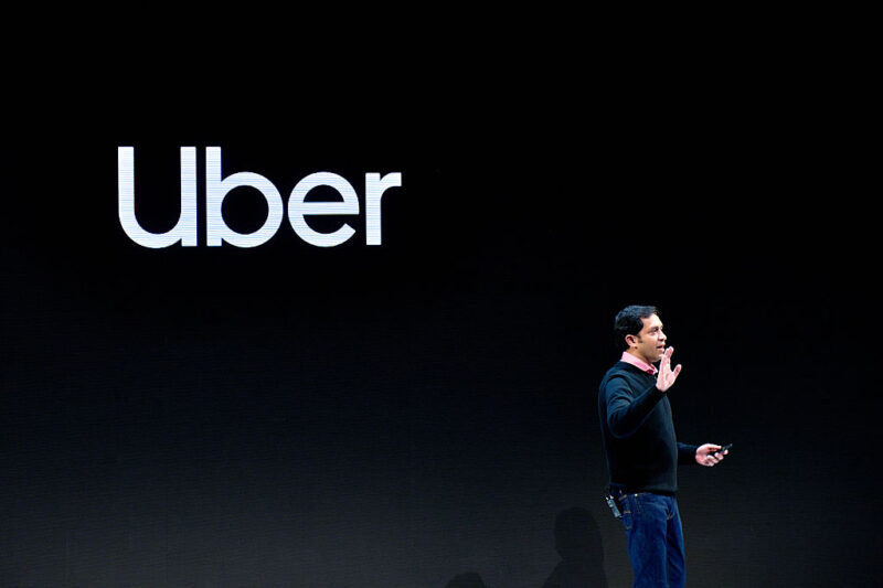 Uber robotaxi AI dan strategi mobilitas berbasis kecerdasan buatan