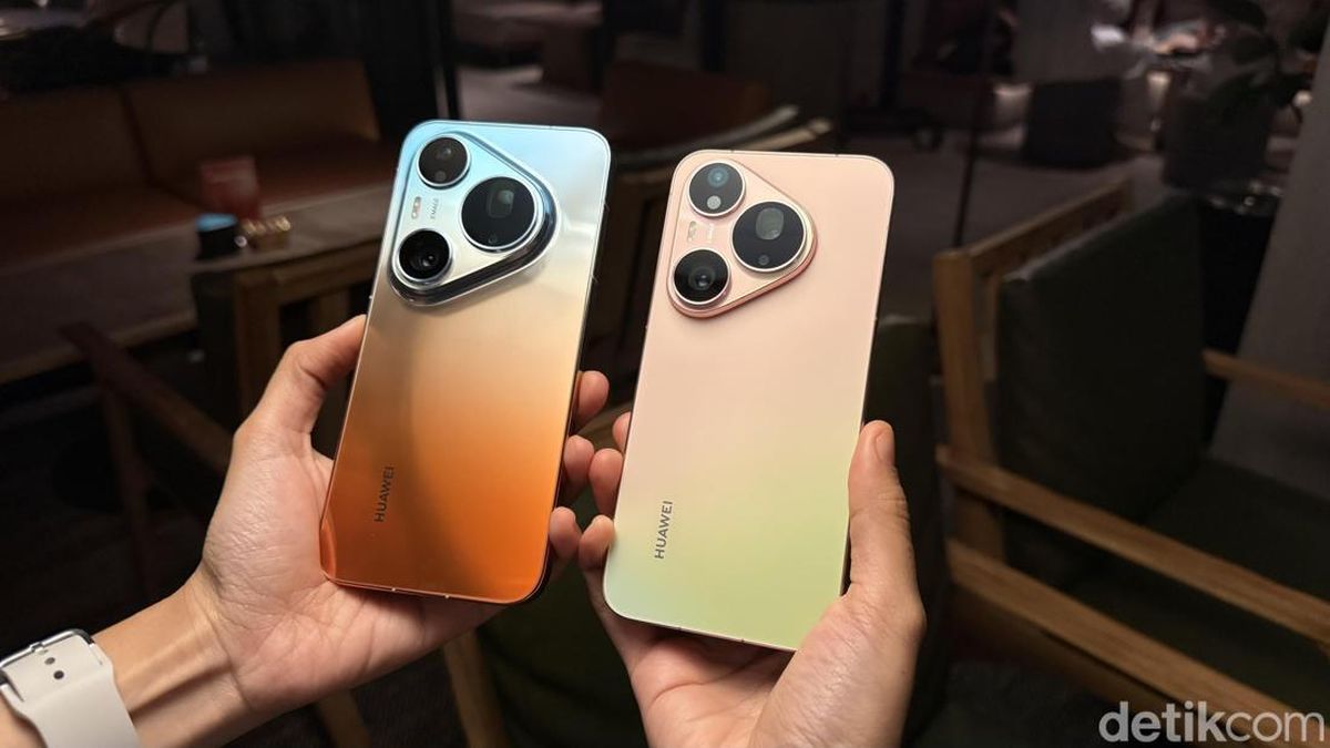 Huawei Pura 90s Pro series dipegang saat acara hands-on