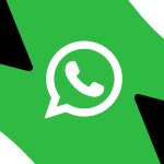 Ilustrasi logo WhatsApp di atas latar hijau