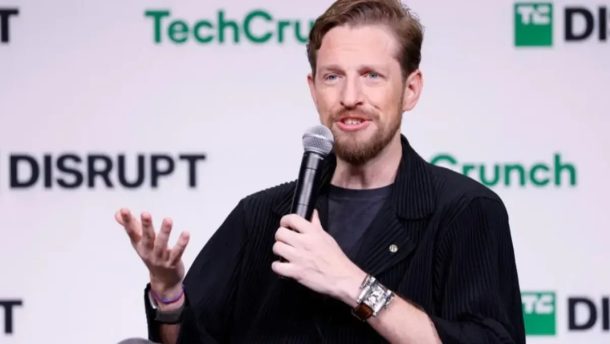 Matt Mullenweg, pendiri WordPress dan CEO Automattic, saat berbicara di panggung TechCrunch Disrupt