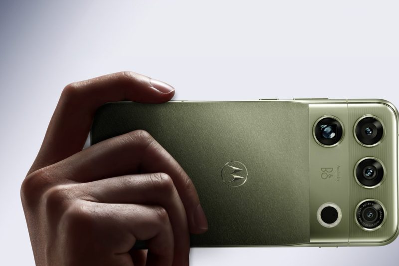 Motorola Signature 27 Resmi Diperkenalkan: Telefoto 200MP dan Audio Bang & Olufsen