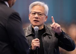 Jensen Huang memperkenalkan platform keamanan AI Nvidia Open Agent Safety Platform dengan komponen OpenShell dan Sentry
