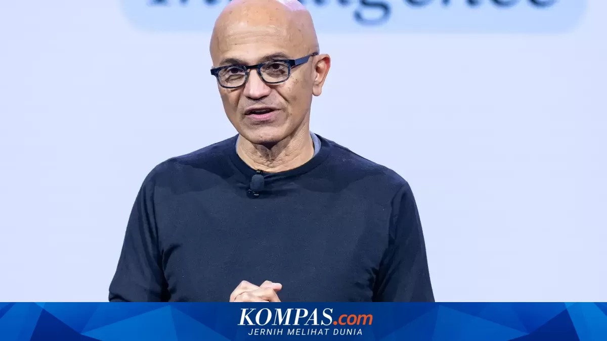 CEO Microsoft Satya Nadella saat berbicara di panggung Microsoft Build AI Day Jakarta